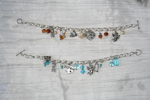 bracelet-grosse-chaine-love-i-love-you-avec-des-perles-en-cristal-de-swarovski-bijoux-artisanaux-l-atelier-de-samantha.jpg
