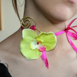 collier-bracelet-en-fil-alu-bijoux-en-fil-alu-et-orchidee-anis-fuschia-l-atelier-de-samantha-bijoux-fantaisie-collier-mariee-en-fil-alu-1.jpg